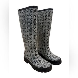 Tory Burch black, gray and white monogram Rain boots size 6.